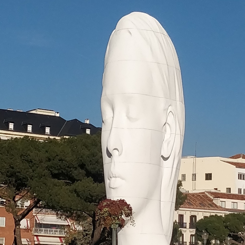 Meet your Posher, Nelly